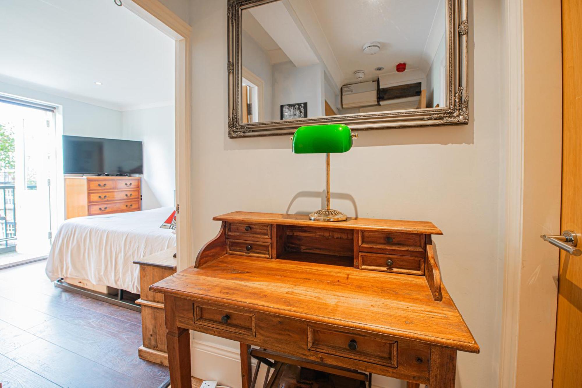 Stylish 1-Bed Flat In Soho - Prime Central Λονδίνο Εξωτερικό φωτογραφία